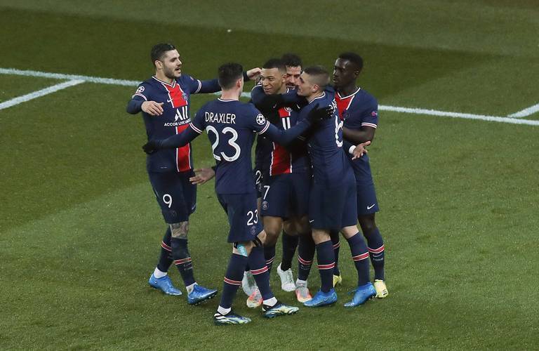 小组赛曾在, 且多为面对